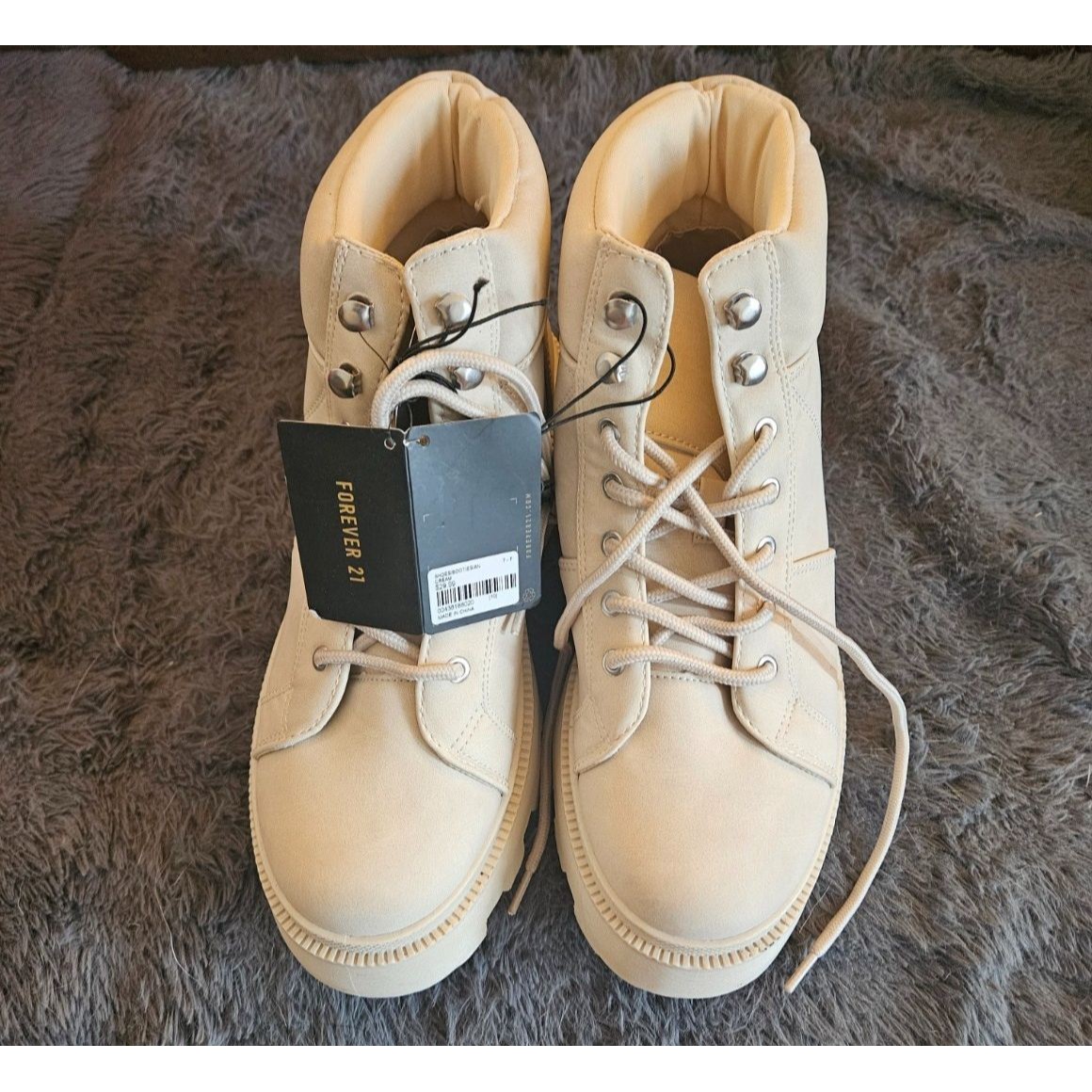 Forever 21 Women's Lace Up Beige Combat Style Boots Size 10 Nwt